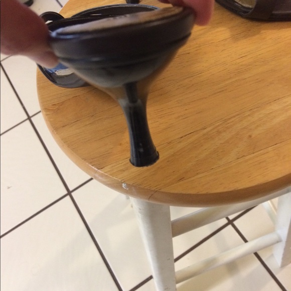 Multi-Use Heels - Picture 2 of 2